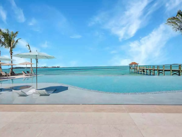 Luxury Beachfront Retreat in Nassau - Exclusive Vacation Rental